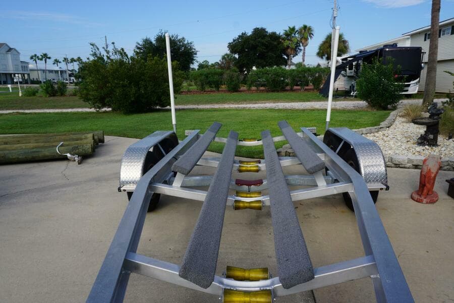 2022 25 Everglades 253cc Trailer (3)