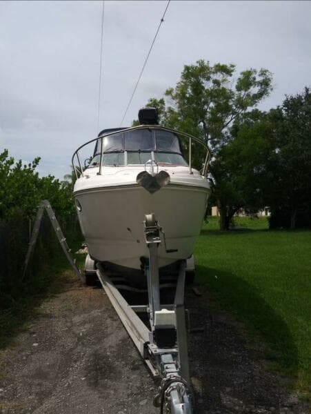 2009 Rinker 280 Express Cruiser