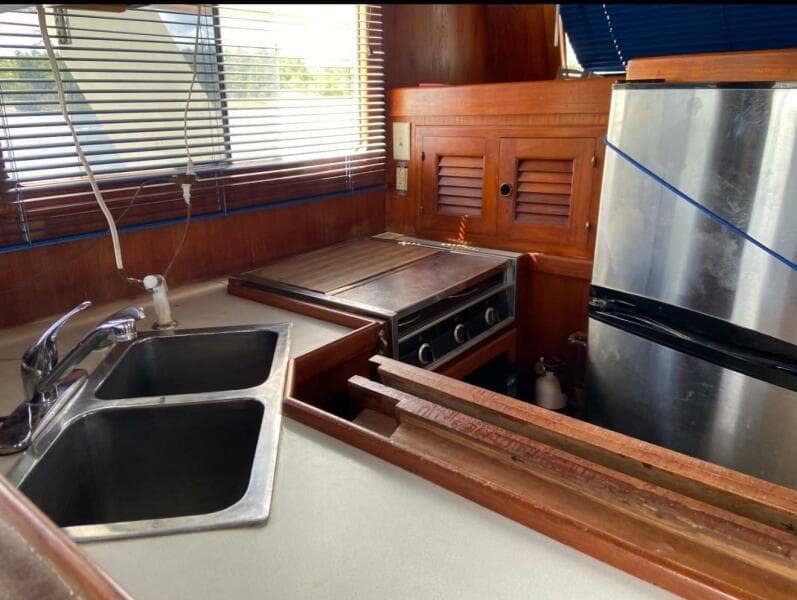 1982 Albin Tri-Cabin - Photo 32
