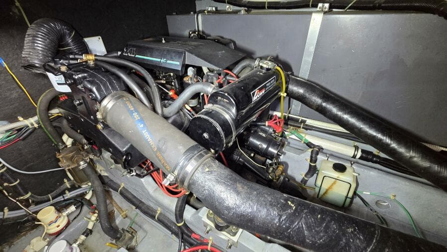 1988 Sea Ray 390 Express Cruiser