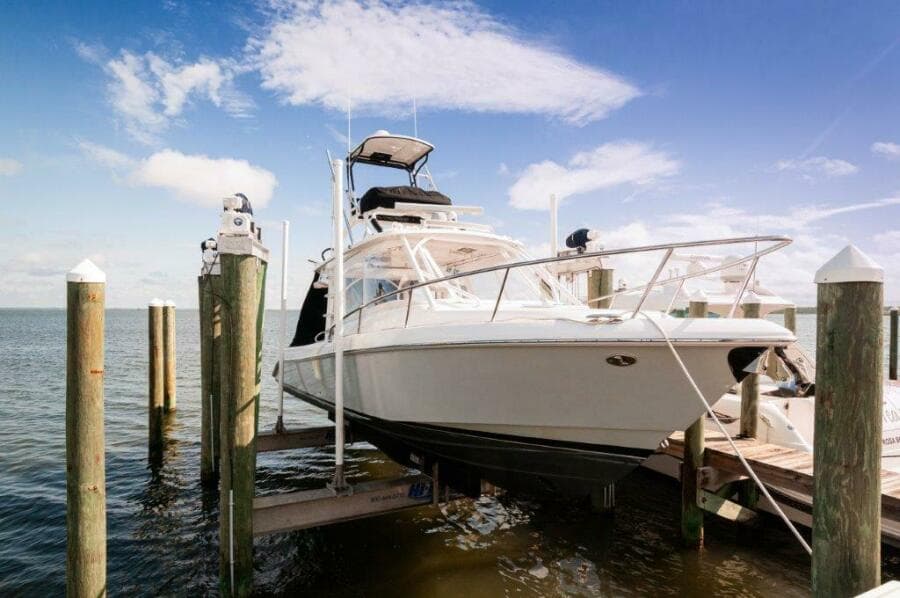 2018 Everglades 350 LX