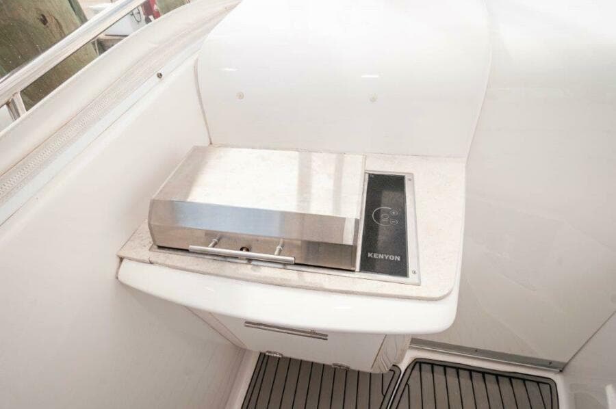 2018 Everglades 350 LX-Grill