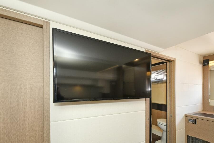 2018 Prestige 560 Fly