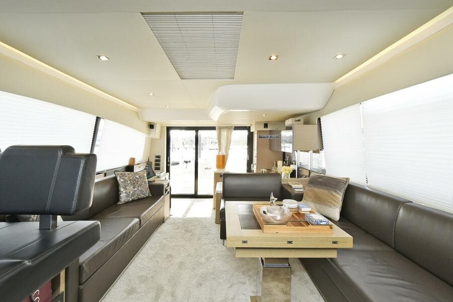 2018 Prestige 560 Fly