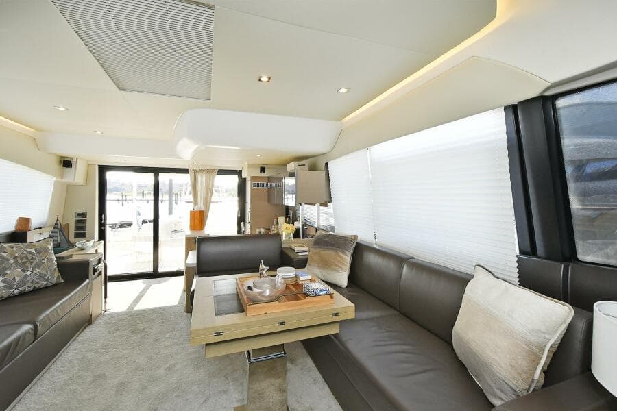 2018 Prestige 560 Fly