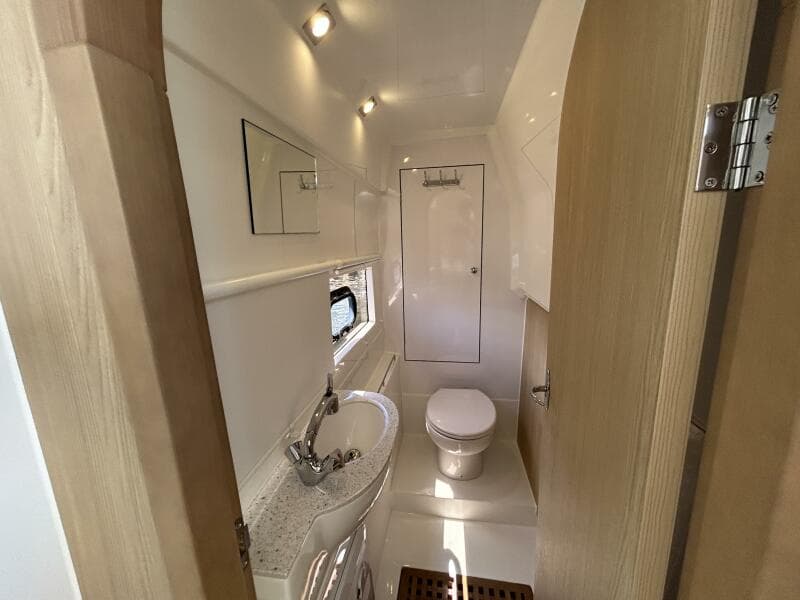 2020 Aquila 36 Sport