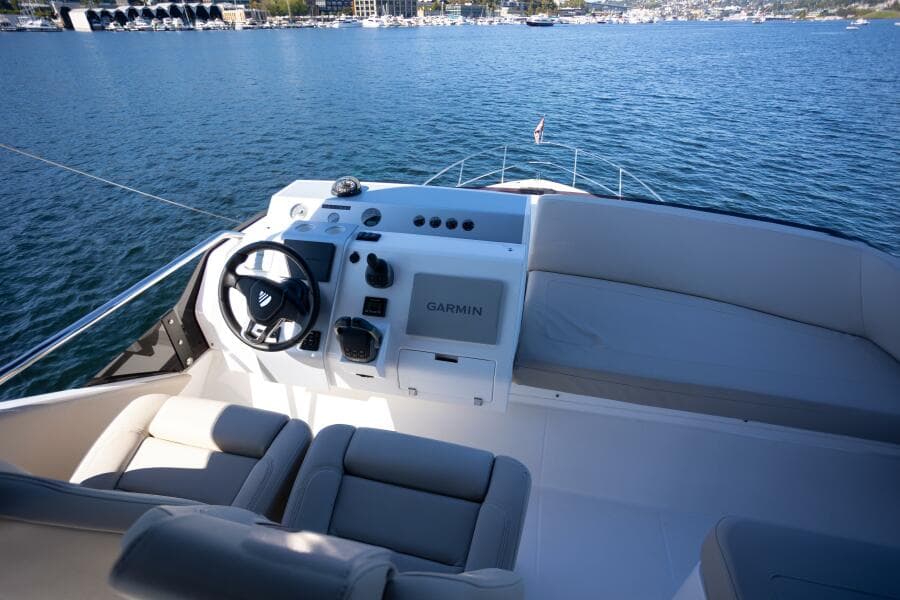 2025 Fairline Squadron 50