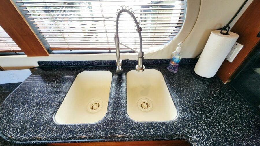 1999 Carver 530 Voyager Pilothouse