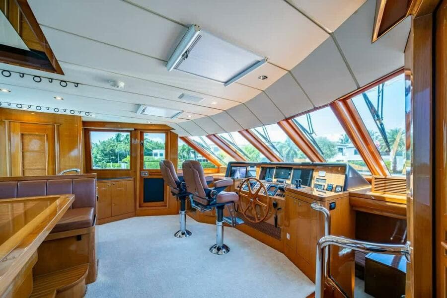 Ocean Alexander 78 Somewhere In Time- Enclosed Bridge Helm