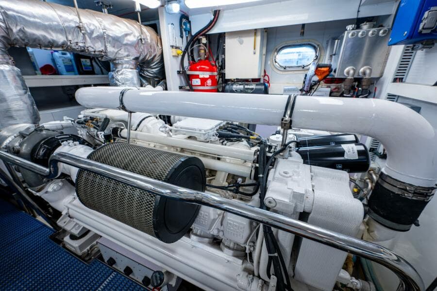 Ocean Alexander 78 Somewhere In Time- Engine Room