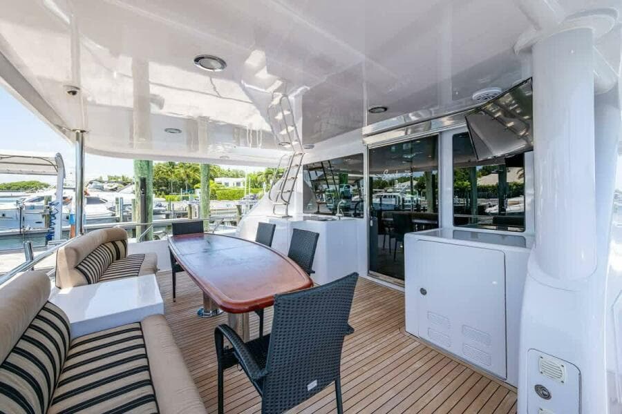 Ocean Alexander 78 Somewhere In Time- Cockpit