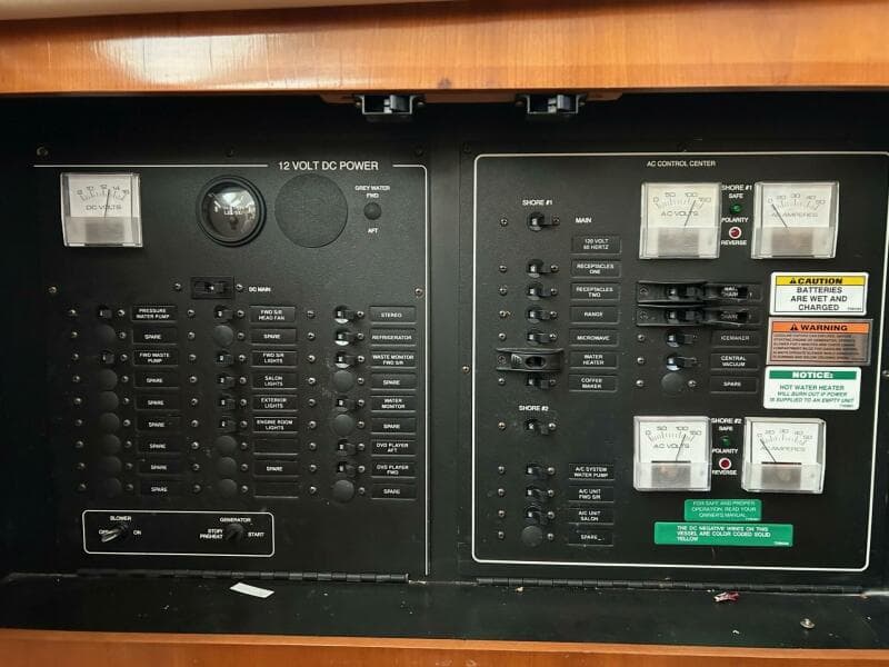 2003 Carver 360 Sport Sedan