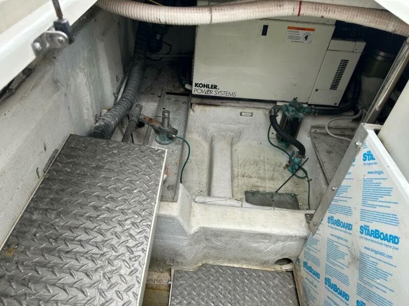 2003 Carver 360 Sport Sedan