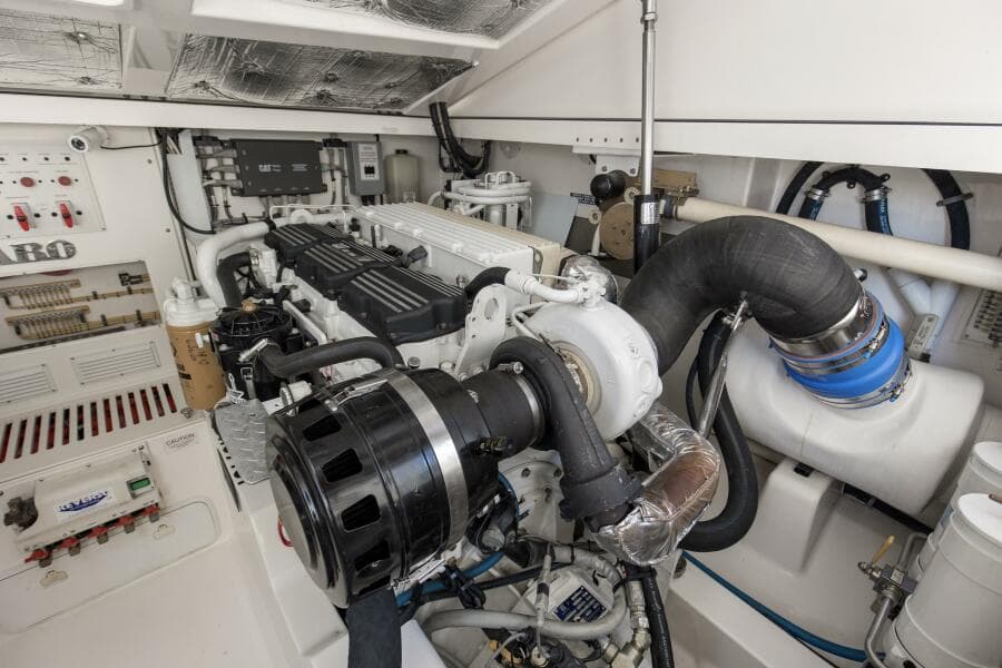 2007 40 Cabo Express Big Blue Engine Room (4)