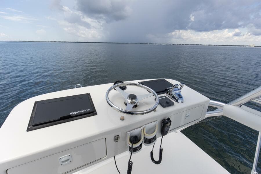 2007 40 Cabo Express Big Blue Tower (5)