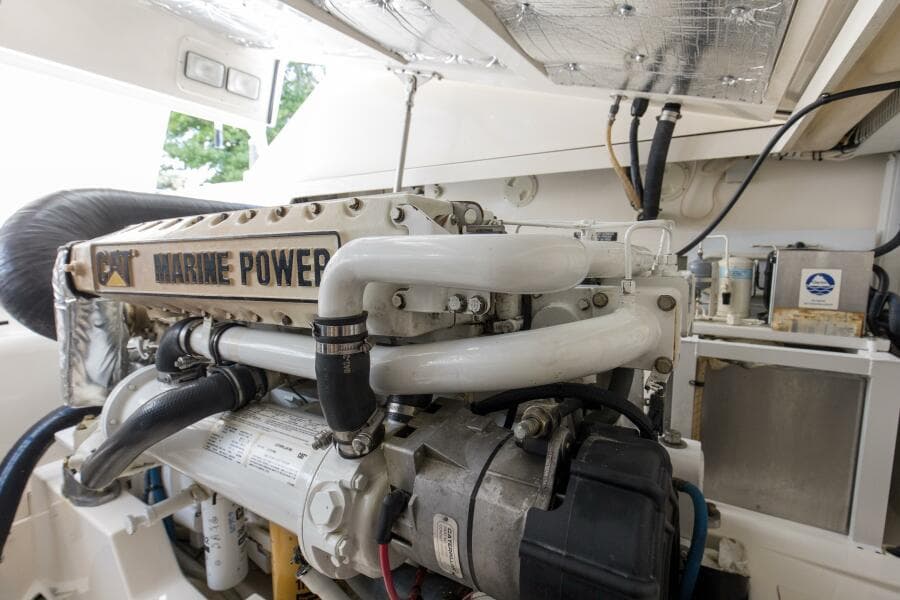 2007 40 Cabo Express Big Blue Engine Room (1)