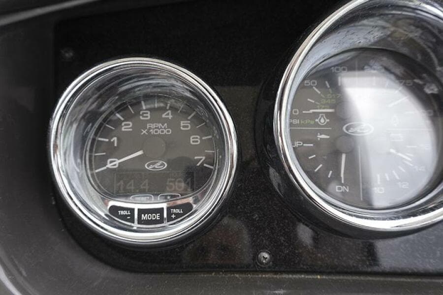 2010 Sea Ray 310 Sundancer