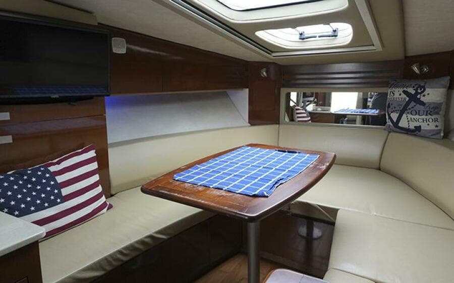 2010 Sea Ray 310 Sundancer