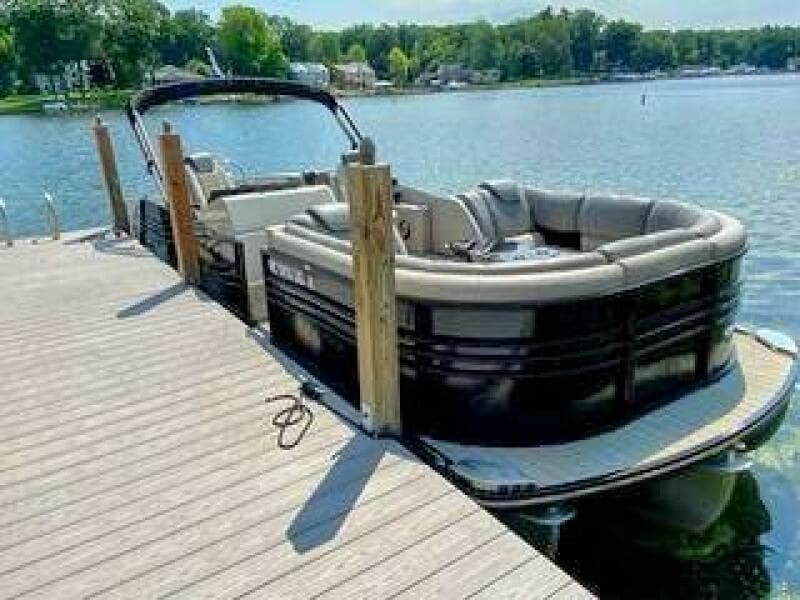 2018 Harris FloteBote 250 Grand Mariner Single Lounging Double Tritoon