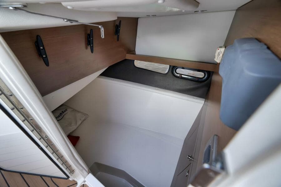 2016 Sea Ray 350 SLX