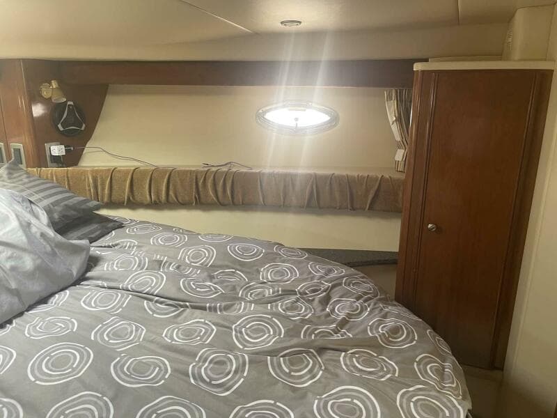 2006 Meridian 411 Sedan