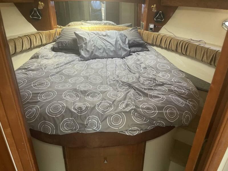 2006 Meridian 411 Sedan