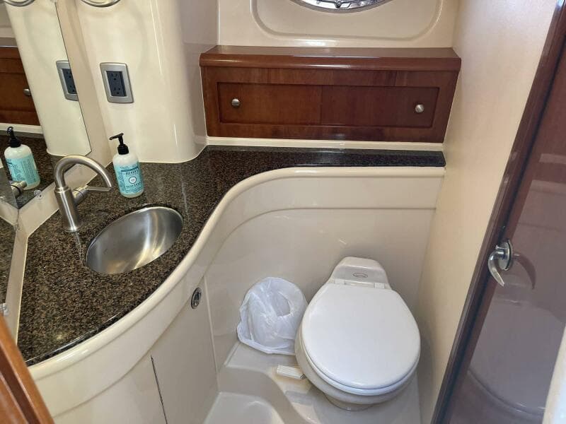 2006 Meridian 411 Sedan