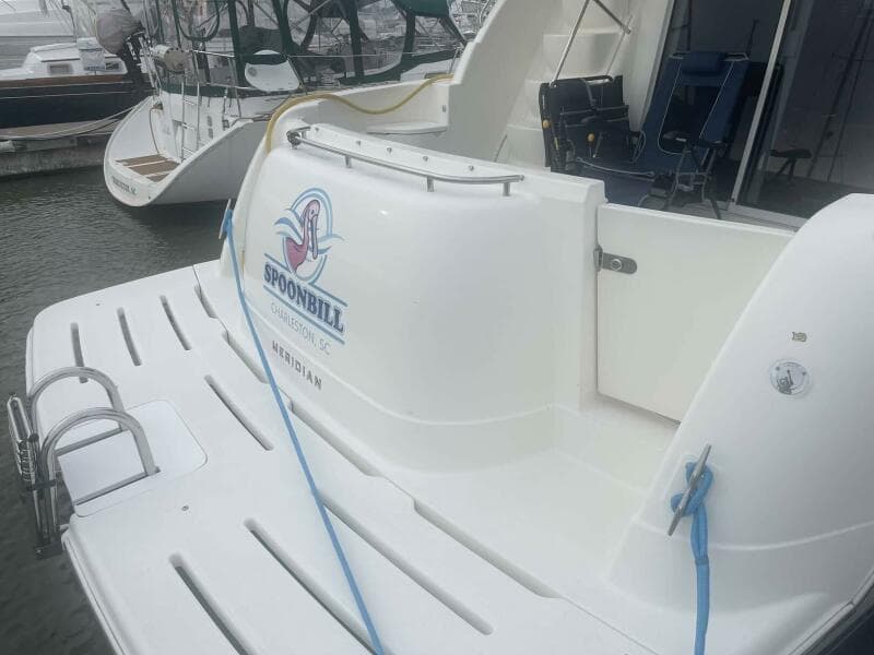 2006 Meridian 411 Sedan