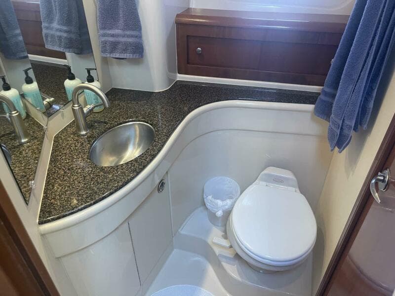 2006 Meridian 411 Sedan