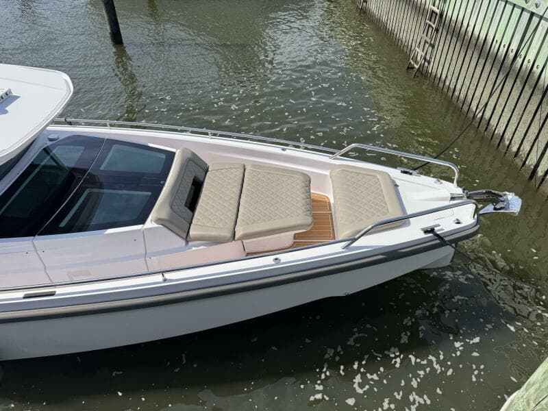 2022 Axopar 37 XC CROSS CABIN