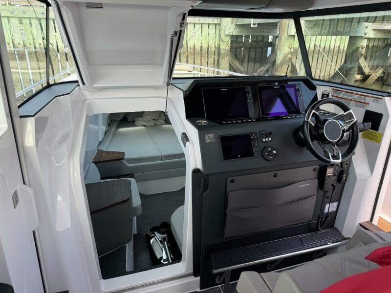 2022 Axopar 37 XC CROSS CABIN