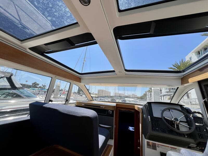 2018 Nimbus 365 Coupe