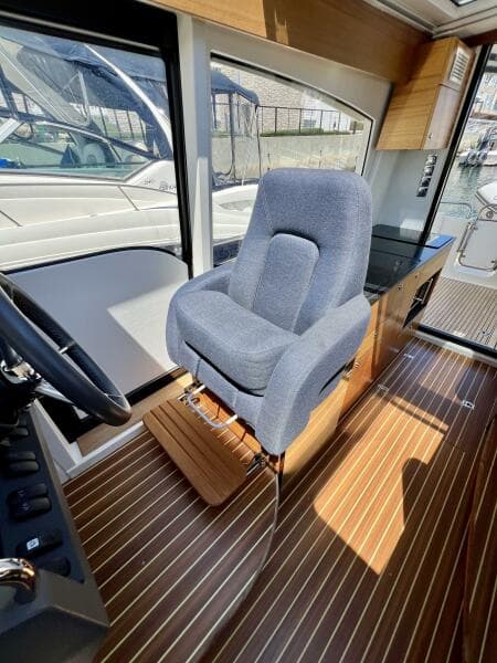 2018 Nimbus 365 Coupe