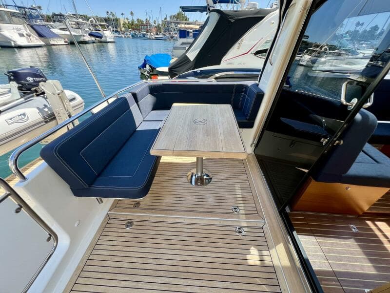 2018 Nimbus 365 Coupe