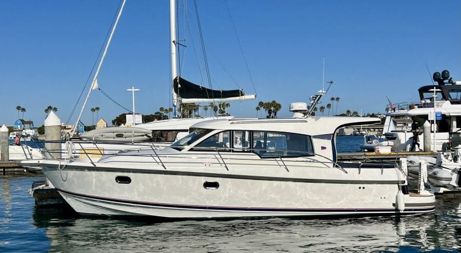 2018 Nimbus 365 Coupe