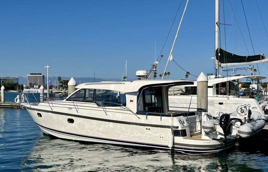 2018 Nimbus 365 Coupe