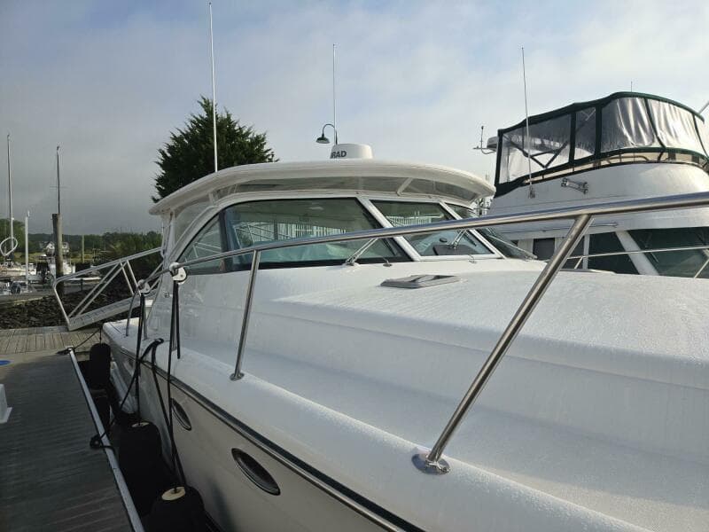 2001 Tiara Yachts 3800 Express