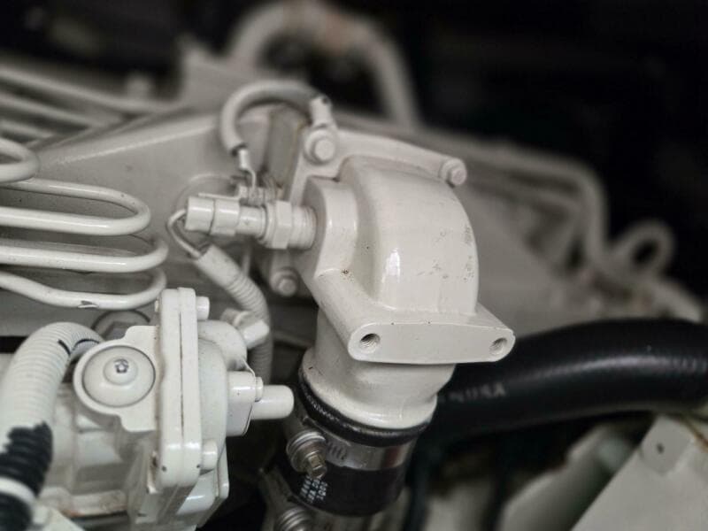 2001 Tiara Yachts 3800 Express