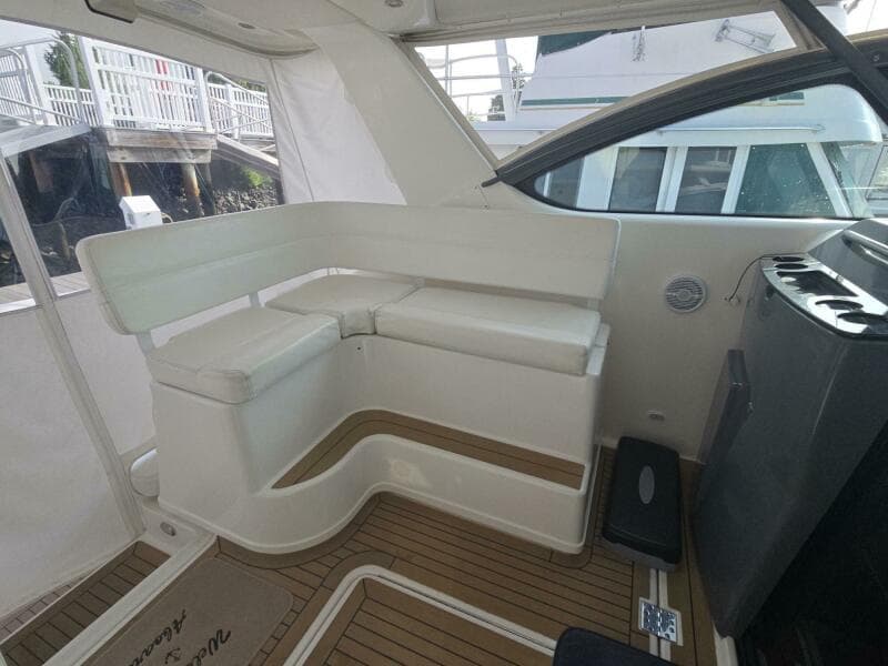 2001 Tiara Yachts 3800 Express