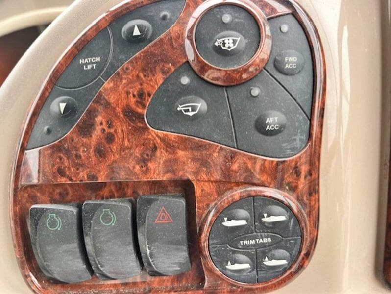 2003 Sea Ray 300 Sundancer