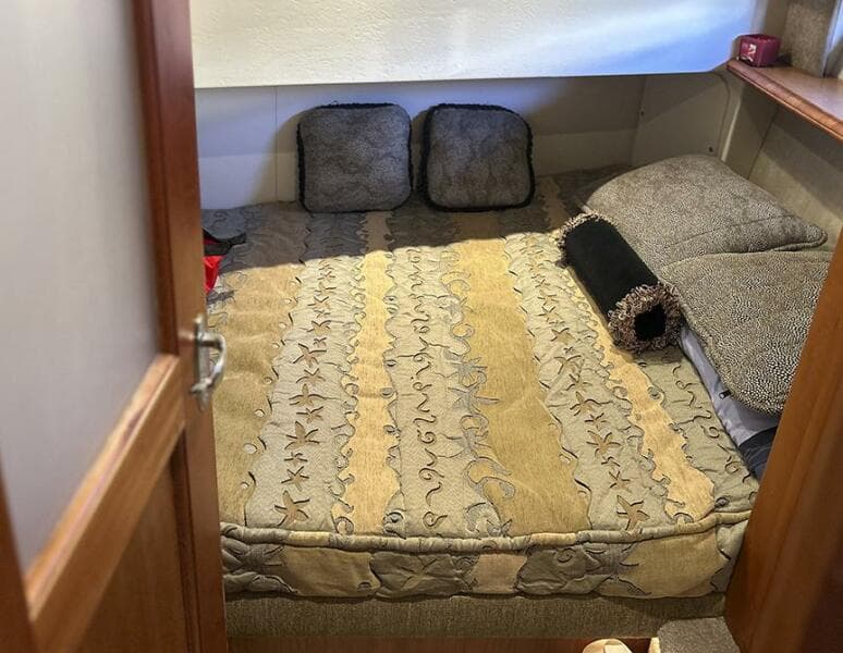 2002 Silverton 42 Convertible