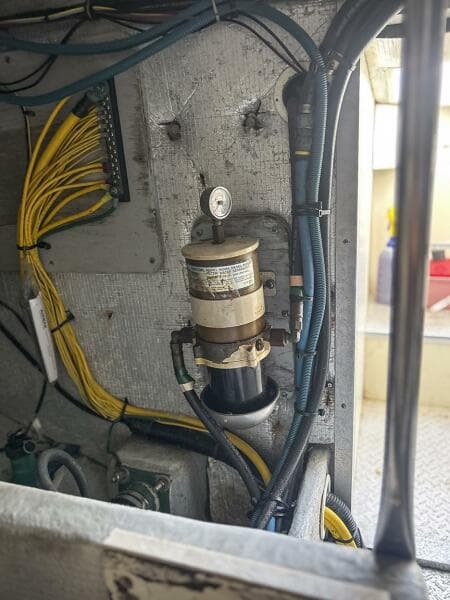 2002 Silverton 42 Convertible