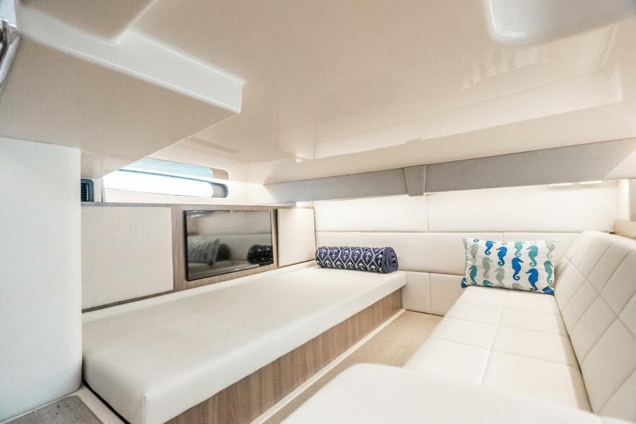 2022 Regal 36 Grande Coupe