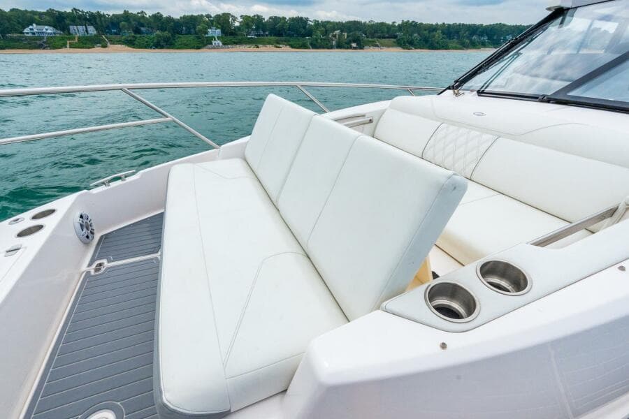 2022 Regal 36 Grande Coupe