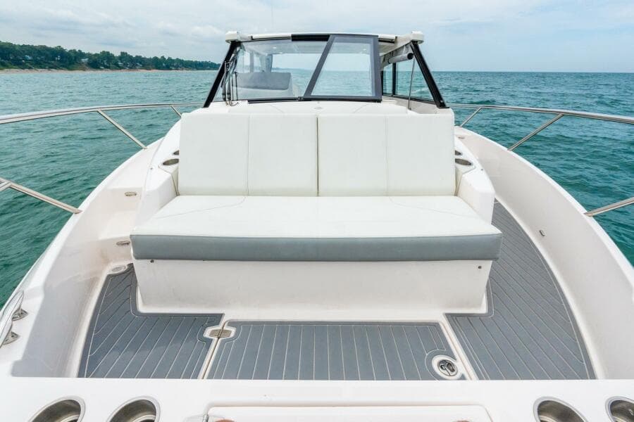 2022 Regal 36 Grande Coupe