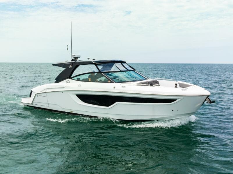 2021 Cruisers Yachts 