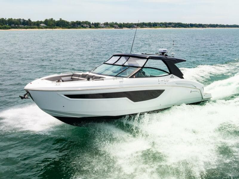 2021 Cruisers Yachts 