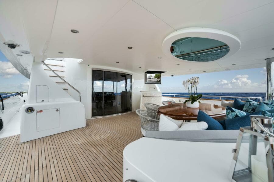 AFT DECK 