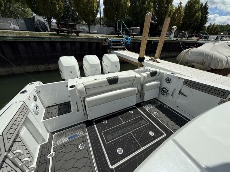 2022 Wellcraft 352 Fisherman