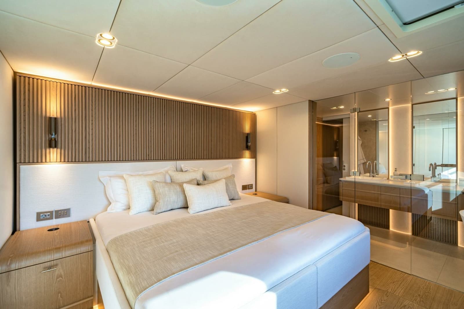 2025 SUNREEF YACHTS Sunreef 100 Power - Photo 36